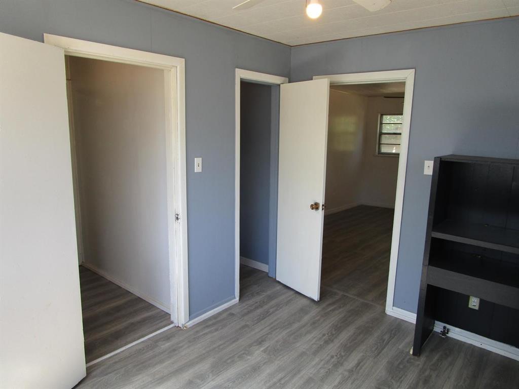 1205 N Avenue F Property Photo 13