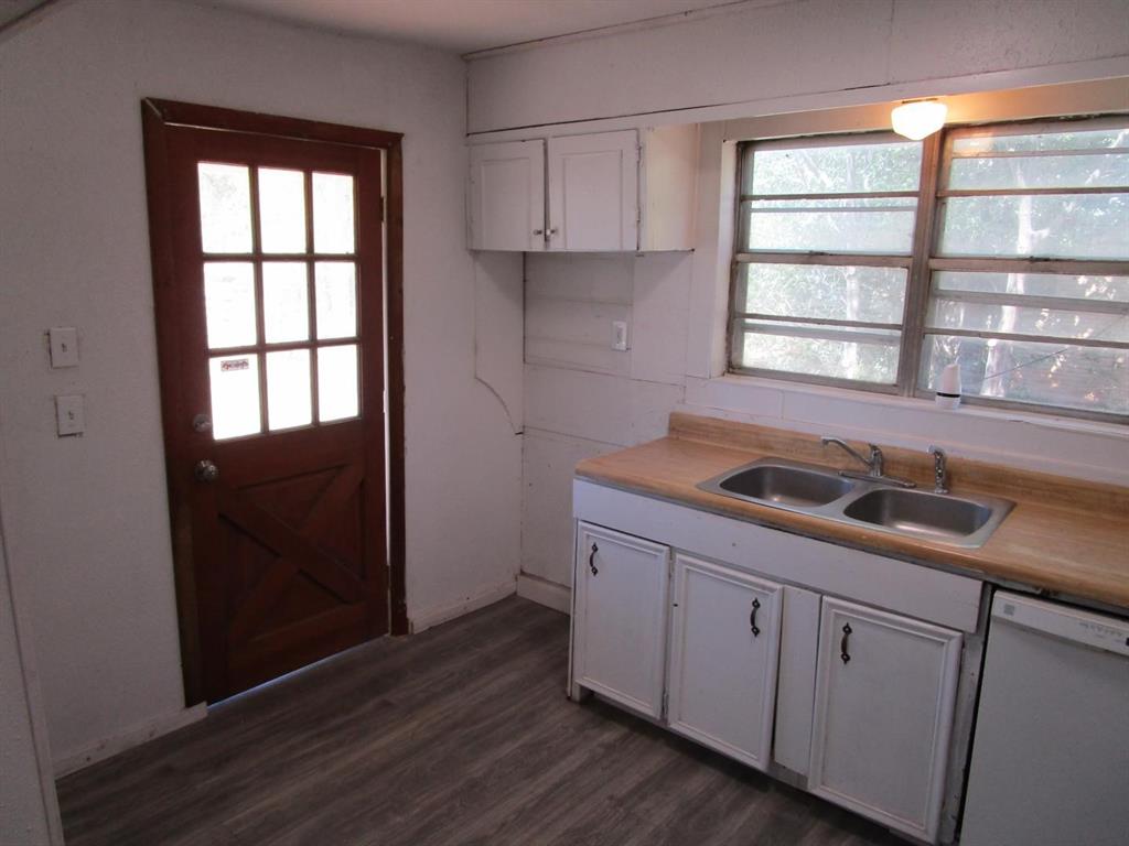 1205 N Avenue F Property Photo 21