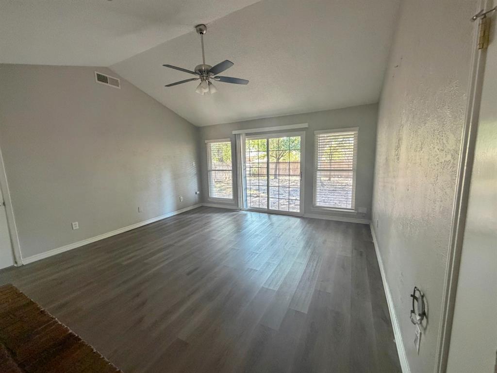 1112 Princeton Drive Property Photo 2
