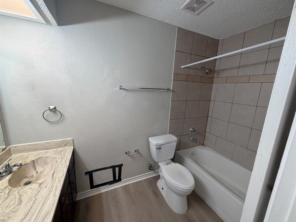 1112 Princeton Drive Property Photo 10