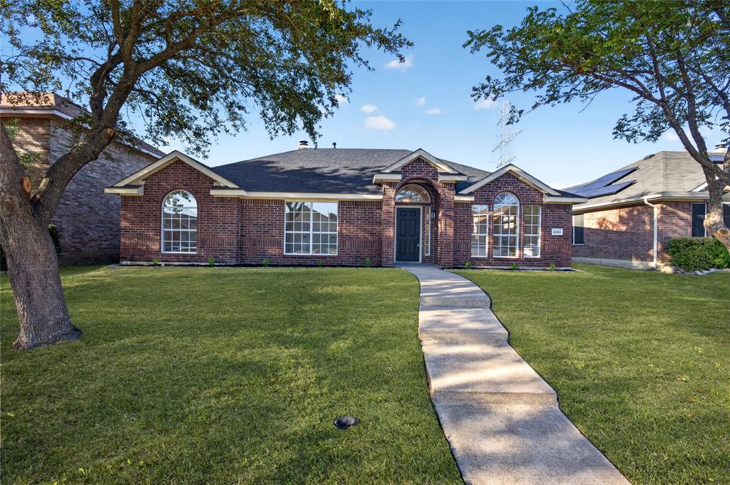 2221 Bridle Path Drive Property Photo 1
