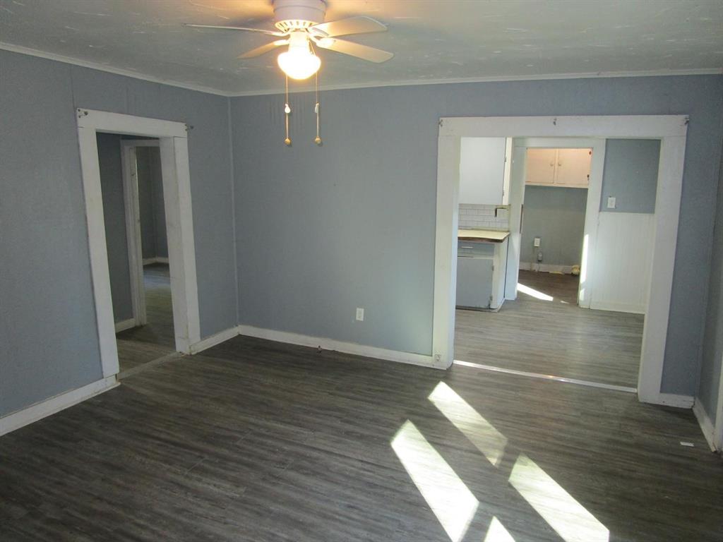 126 Nw Beck Street Property Photo 8
