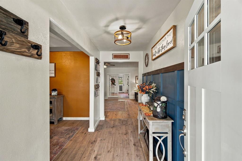 601 Cimarron Trail Property Photo 4