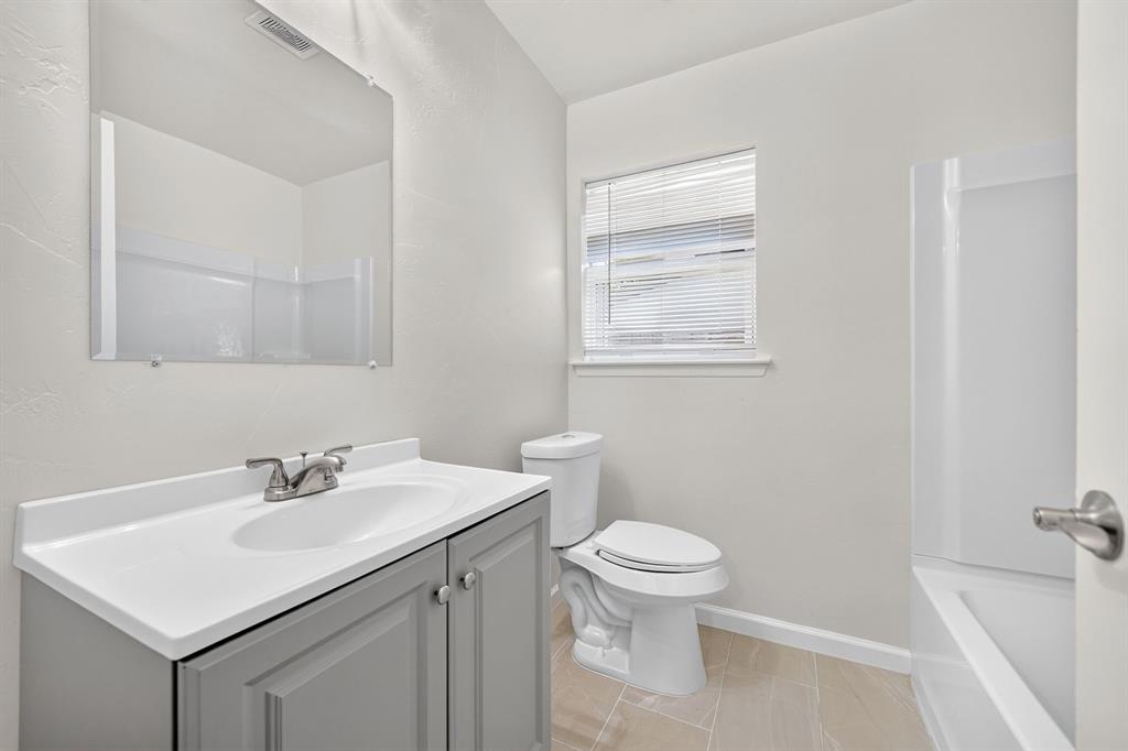 2127 Versailles Drive Property Photo 20