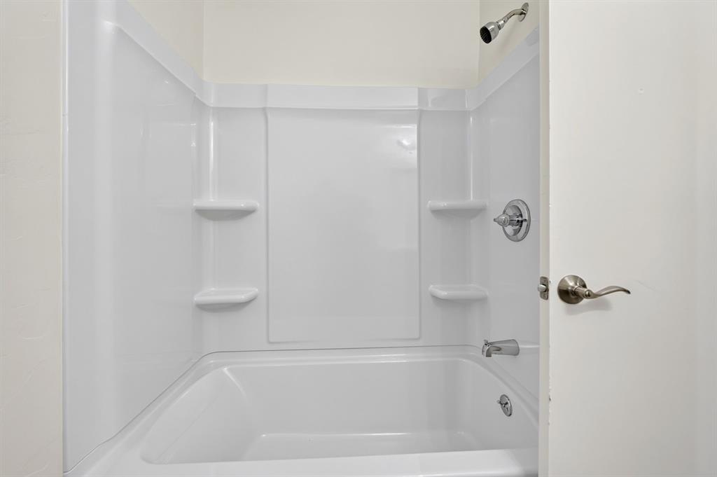 2127 Versailles Drive Property Photo 23
