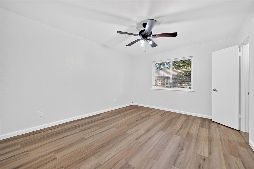 2127 Versailles Drive Property Photo 24