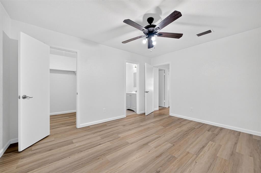 2127 Versailles Drive Property Photo 25