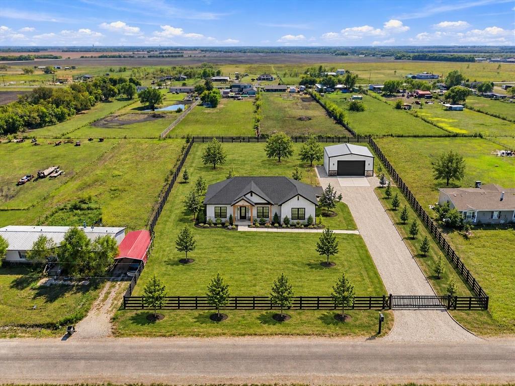 276 Winding River Circle Property Photo 2