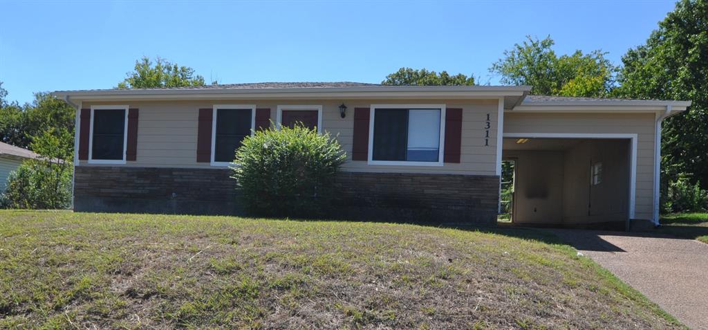 1311 W Water Street Property Photo 1
