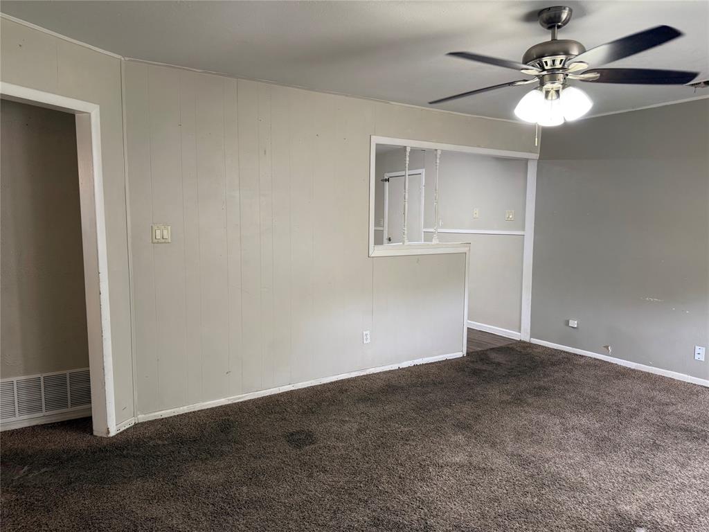 1311 W Water Street Property Photo 2