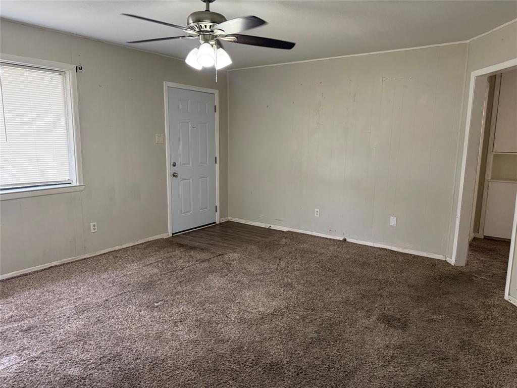 1311 W Water Street Property Photo 3