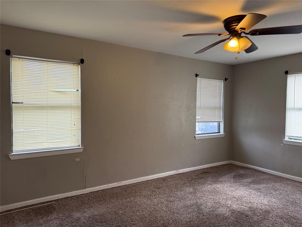 1311 W Water Street Property Photo 8