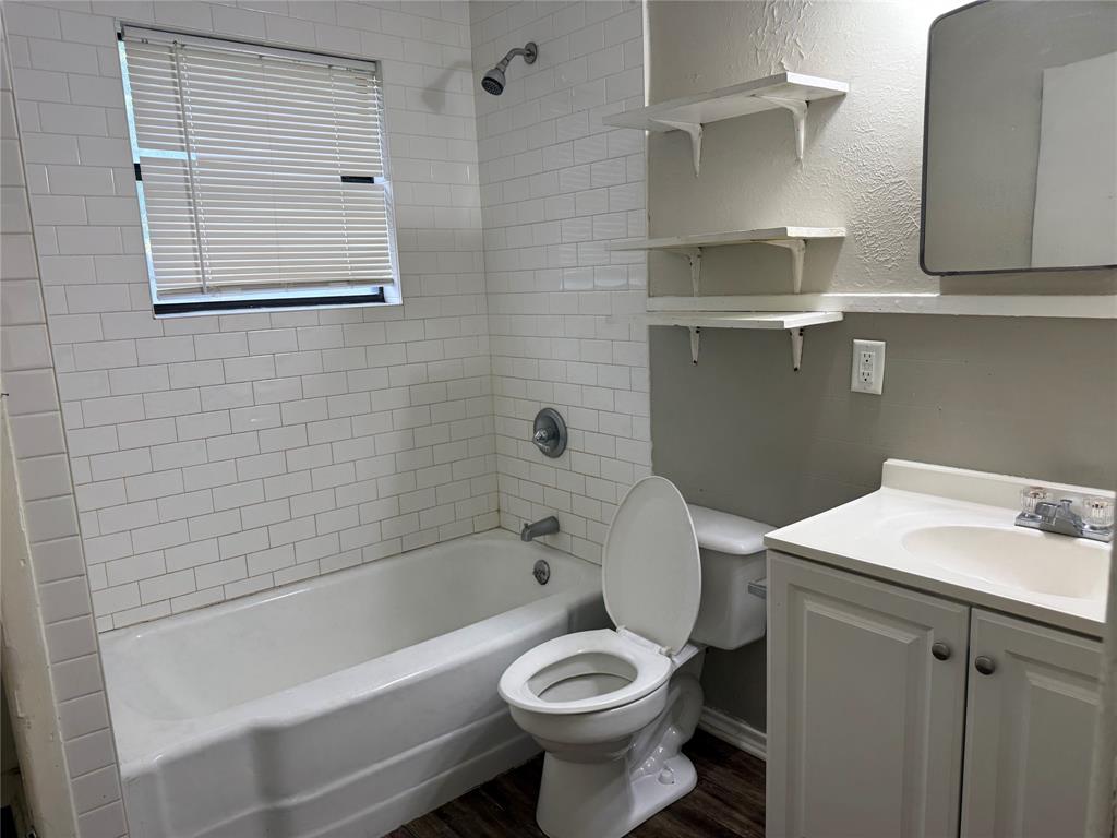 1311 W Water Street Property Photo 12