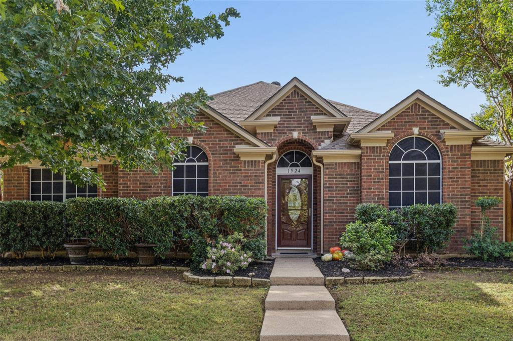 1524 Fairfield Court Property Photo 1