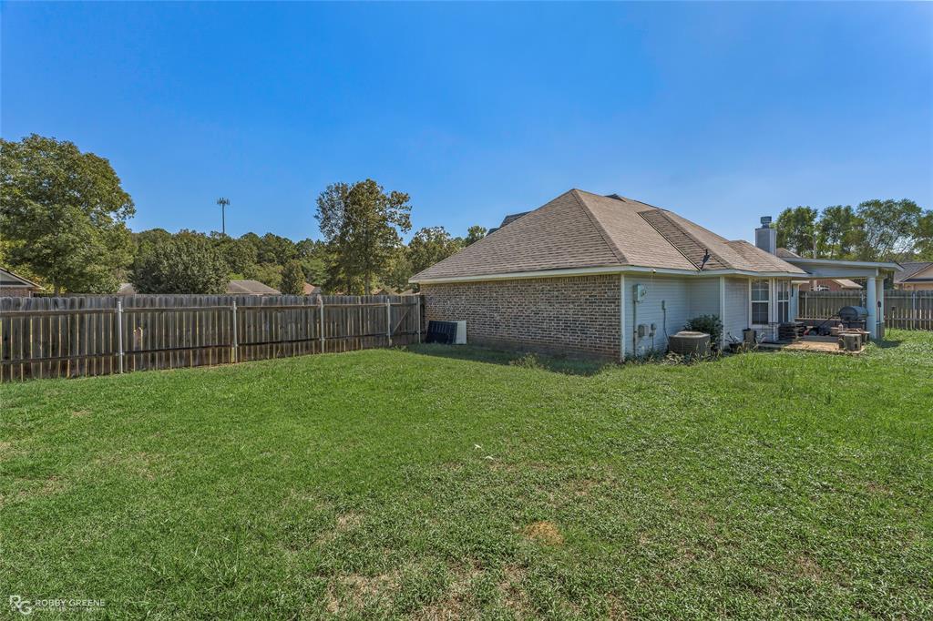 601 Alex Way Property Photo 2