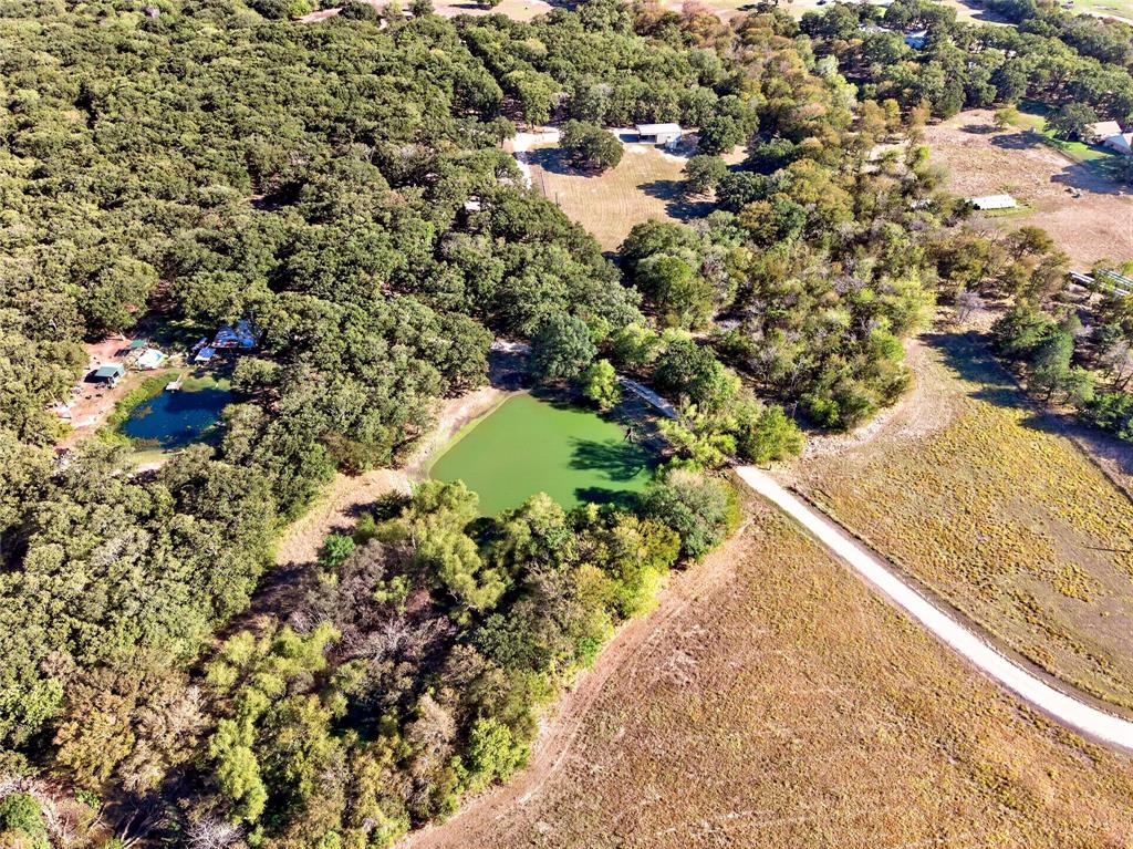 1747 Willie Dennis Road Property Photo 4