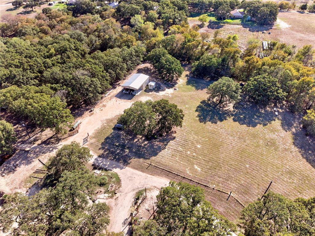 1747 Willie Dennis Road Property Photo 6