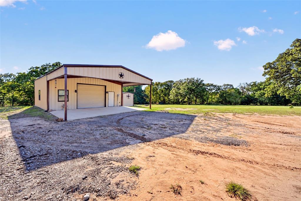 1747 Willie Dennis Road Property Photo 7