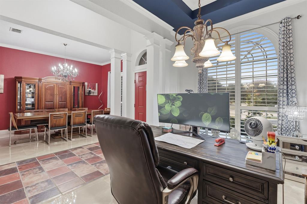 5104 Teddington Park Drive Property Photo 8