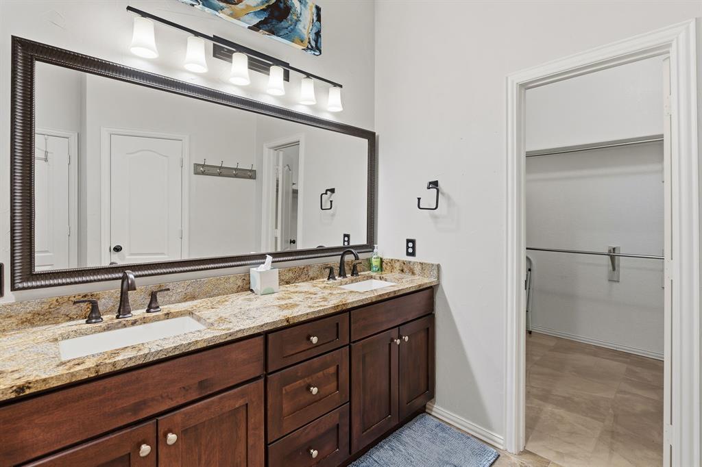 5104 Teddington Park Drive Property Photo 22