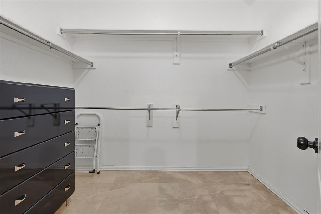 5104 Teddington Park Drive Property Photo 23