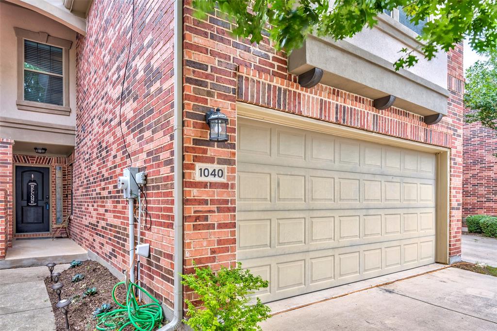 1040 Lucy Lane Property Photo 3