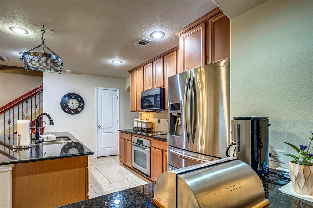 1040 Lucy Lane Property Photo 8