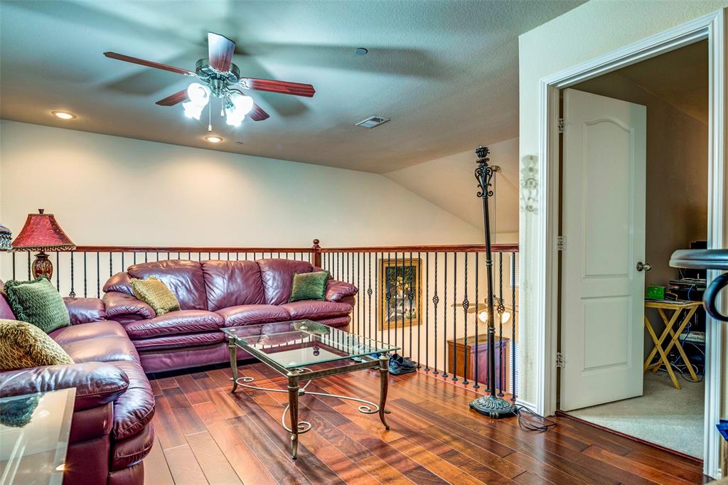 1040 Lucy Lane Property Photo 25