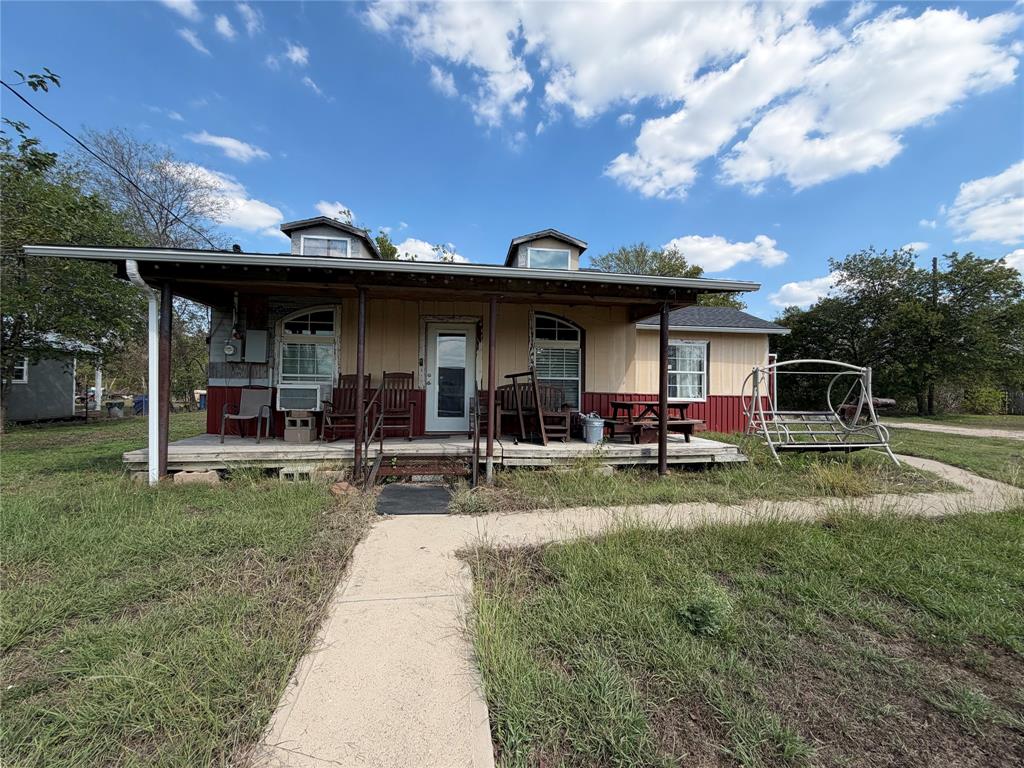 407 S Live Oak Avenue Property Photo 1