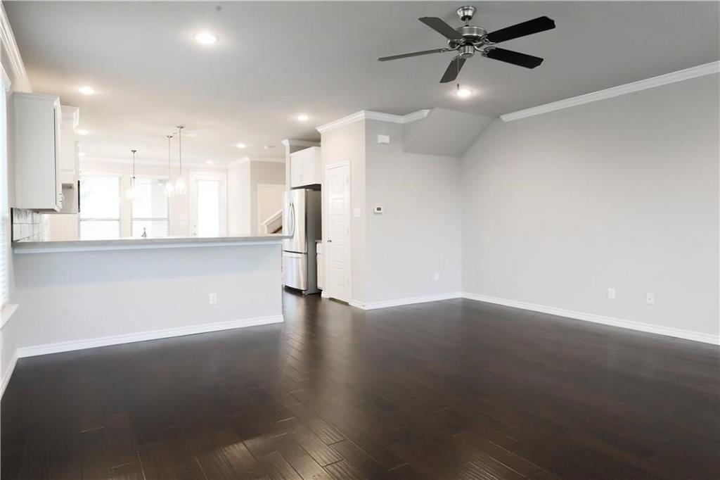 2605 Mccart Avenue Property Photo 6