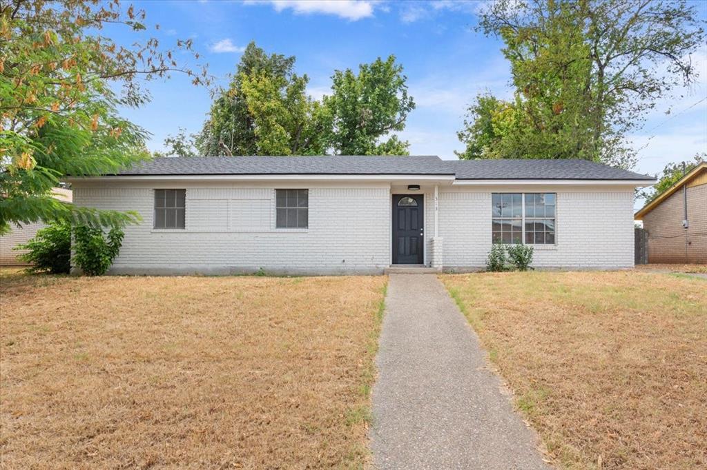 313 Carver Street Property Photo 1