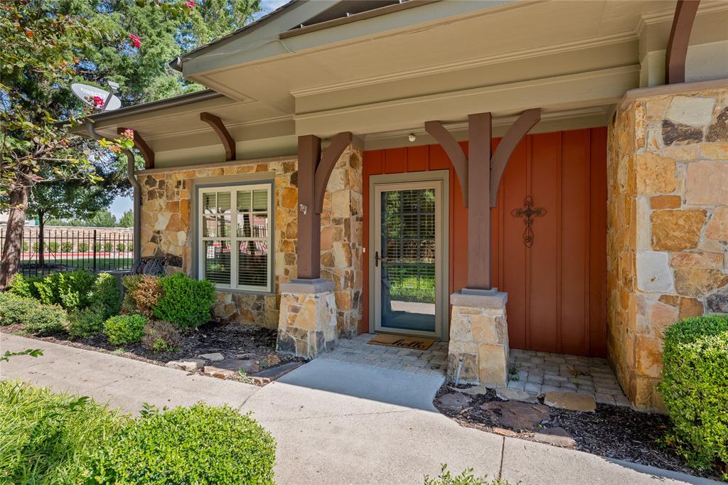 8820 Dewland Drive 3204 Property Photo 3
