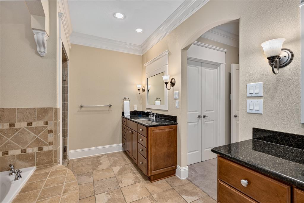 8820 Dewland Drive 3204 Property Photo 19