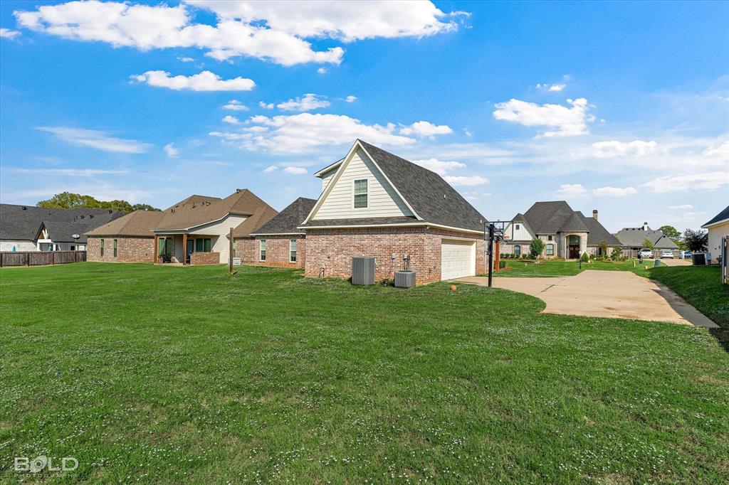 311 Donna Lane Property Photo 5