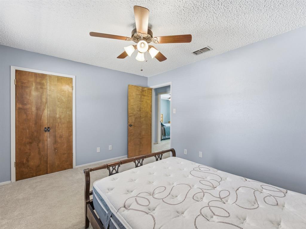 101 W Park Street Property Photo 19