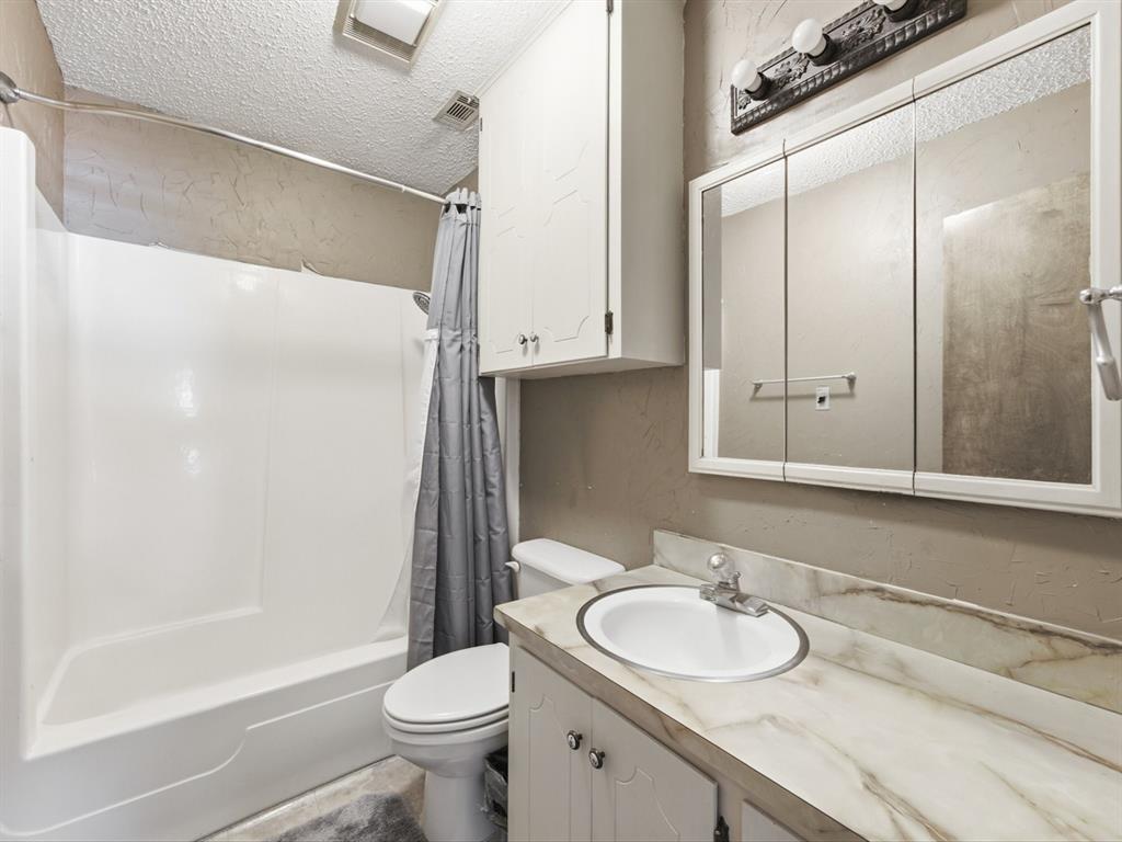 101 W Park Street Property Photo 22