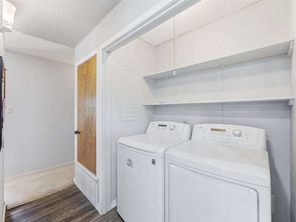 101 W Park Street Property Photo 24