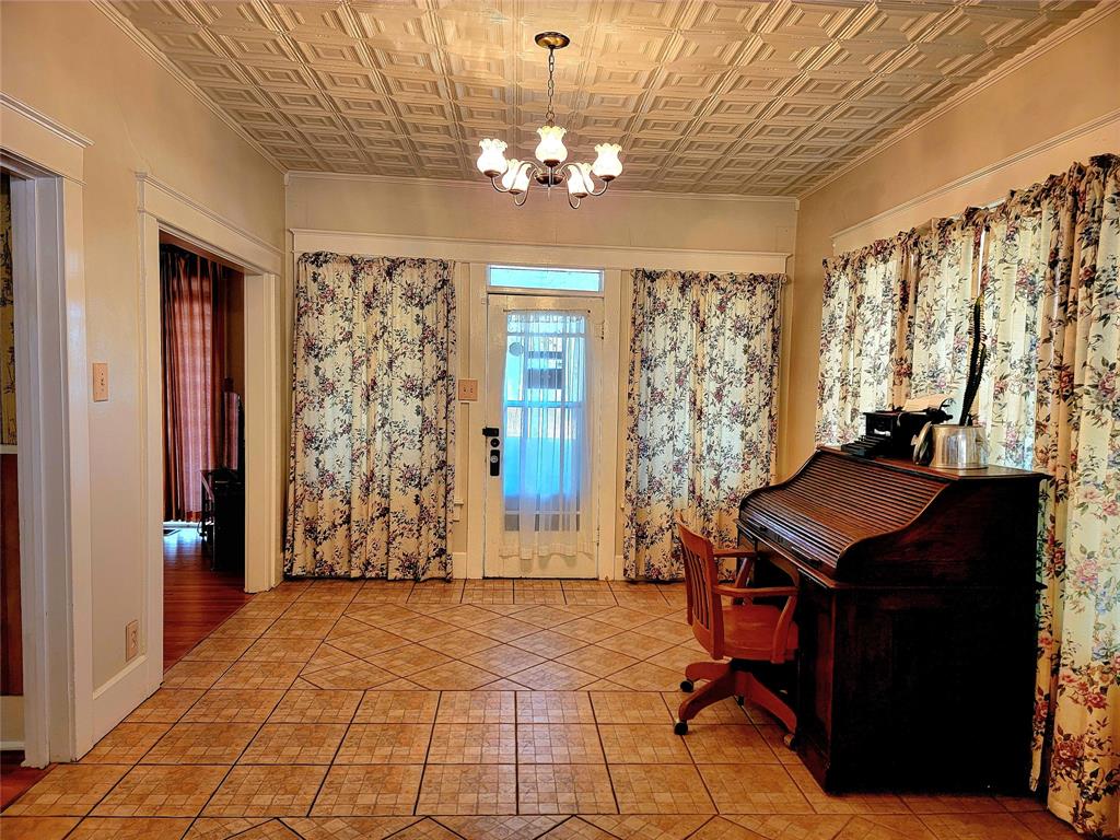 1835 S 7th Street Property Photo 3