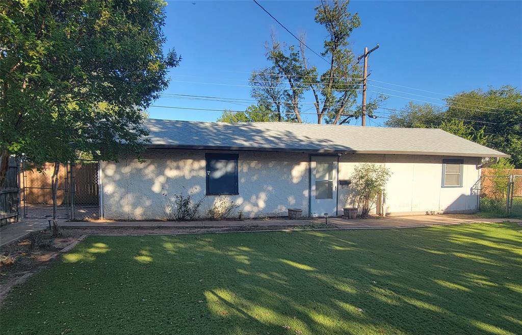 1835 S 7th Street Property Photo 24
