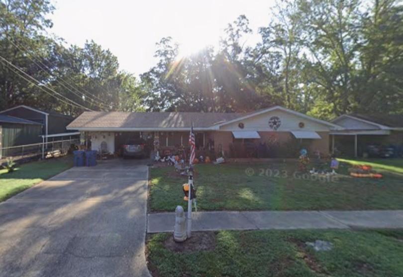 470 S Hearne Street Property Photo 1