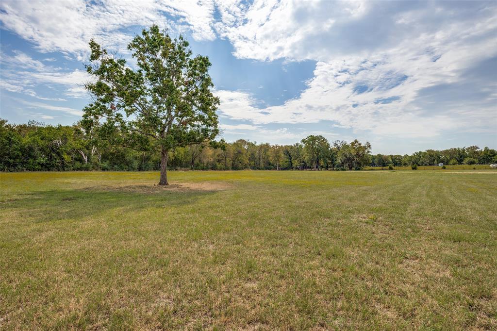 279 Lakeview Drive Property Photo 5