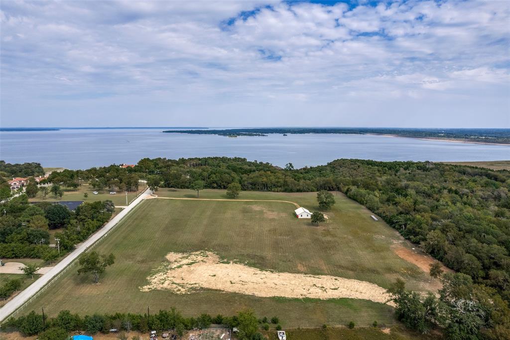 279 Lakeview Drive Property Photo 14