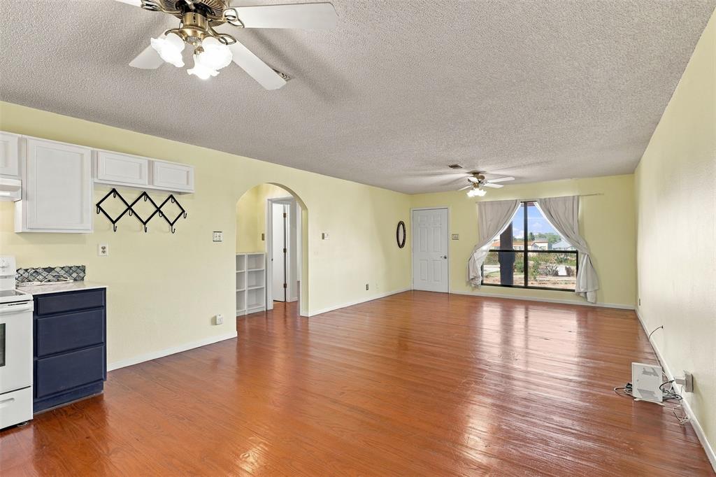 302 Sw 6th Street Property Photo 4