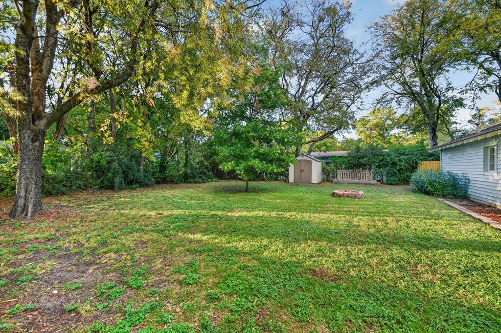 1029 Coit Street Property Photo 2