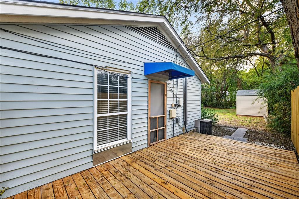 1029 Coit Street Property Photo 3