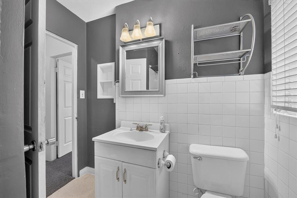 1029 Coit Street Property Photo 8