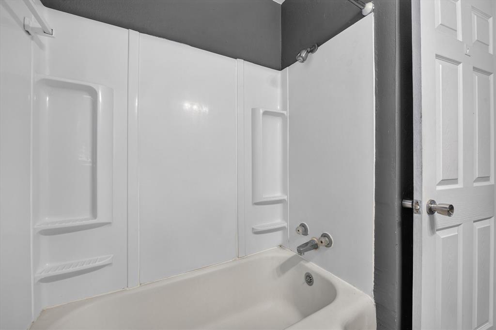 1029 Coit Street Property Photo 14
