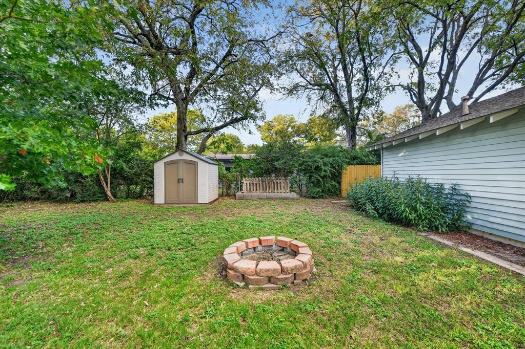 1029 Coit Street Property Photo 21