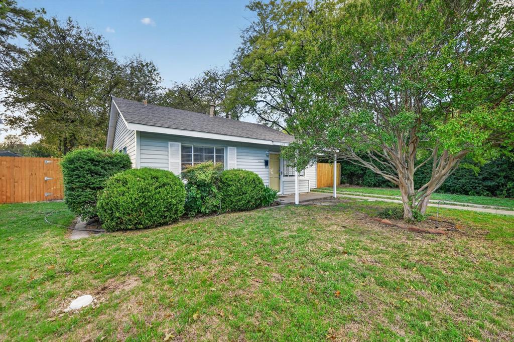 1029 Coit Street Property Photo 24