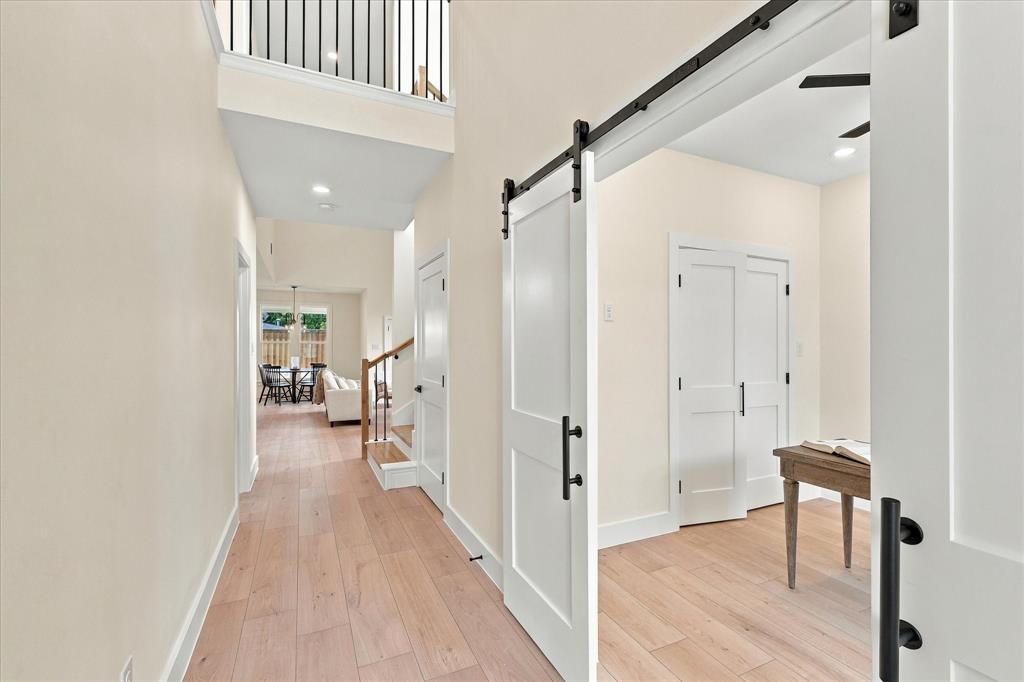 144 College Street Property Photo 5